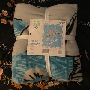 Elephant Throw Kit